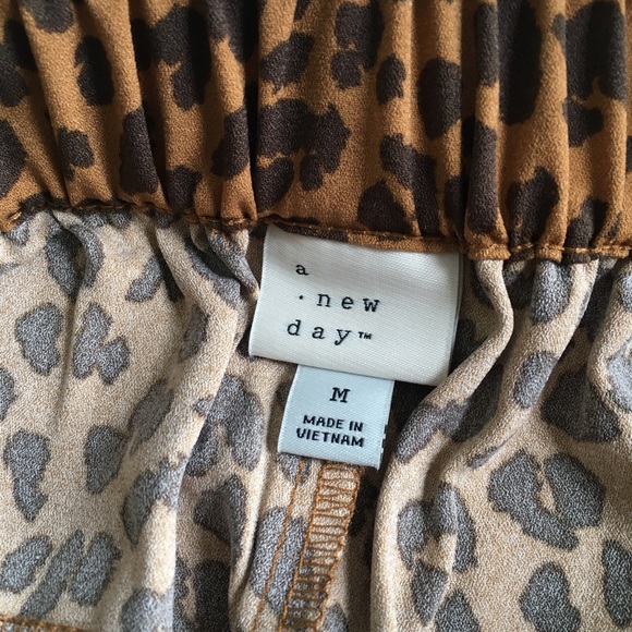 Leopard Shorts for women’s a New Day Size M high rise belted tie waist - Picture 8 of 13
